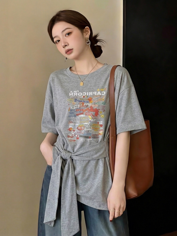 Áo thun nữ cổ tròn in họa tiết dáng rộng dài tay — màu xám