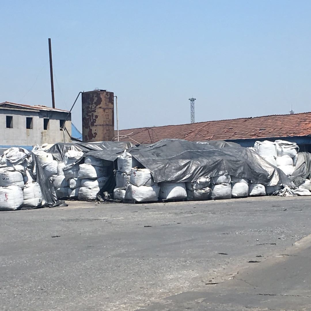 厂家直供 鳞片石墨599高纯石墨