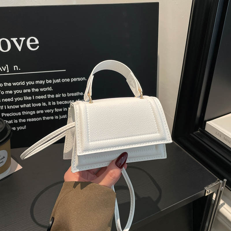 Versatile handbag 2026 summer new model, simple, stylish, trendy, unique, niche small square bag, shoulder and crossbody bag Versatile handbag 2026 summer new model, simple, stylish, trendy, unique, niche small square bag, shoulder and crossbody bag