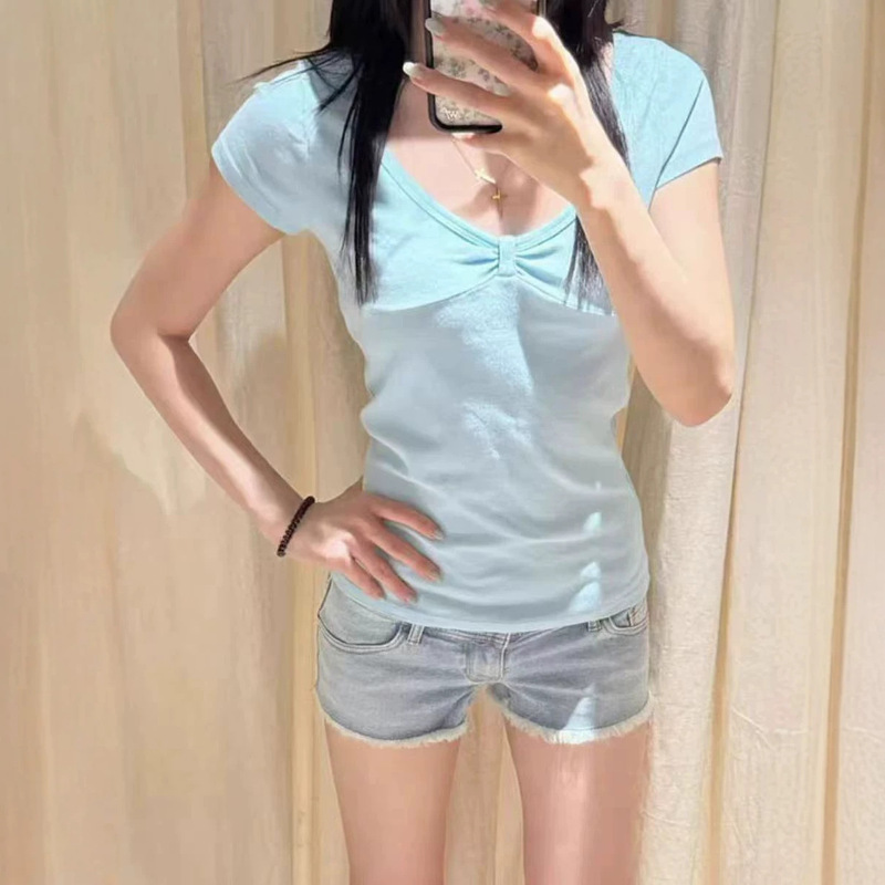 BM-style Korean-style sweet girl light blue V-neck twisted short-sleeve top, slim fit, flattering and versatile outerwear T-shirt