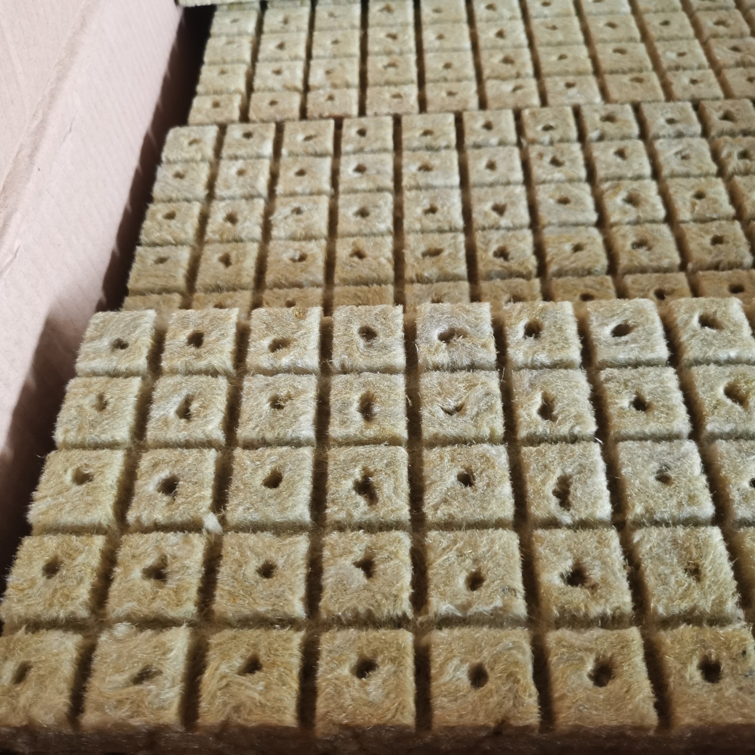 叶菜瓜果花卉林木育苗无土栽培基质水培扦插农用岩棉育苗块替代土