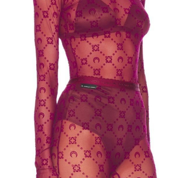 체리 레드 플록 가공 기본 티셔츠 + 고품질