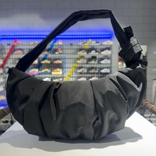 2025新款新色阿迪大容量云朵羊角包饺子包运动单肩斜挎腋下牛角包