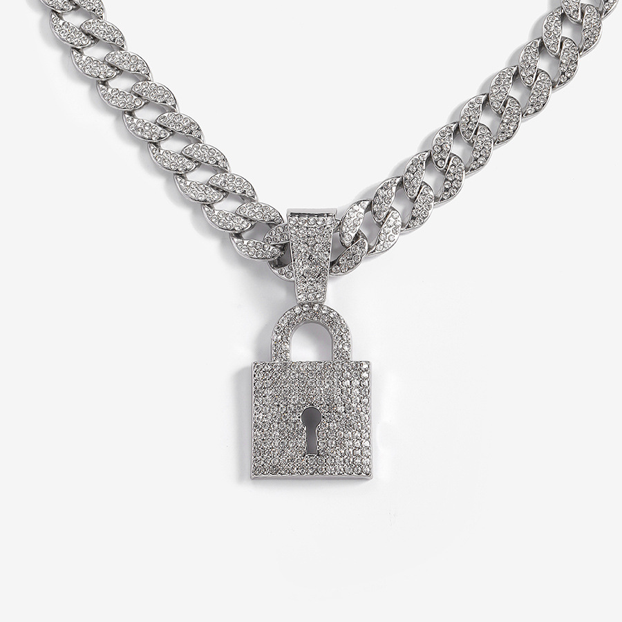 Asmeninis pilnas deimantinis rakto užrakto kūrybinių papuošalų vyriškas pankroko kubietiškas pakabukas-vėrinys_voghion.com