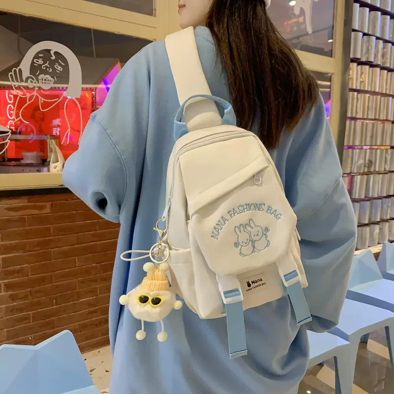 女生斜挎包2025新款撞色清新休闲胸包大容量斜背骑行背包胸前挎包