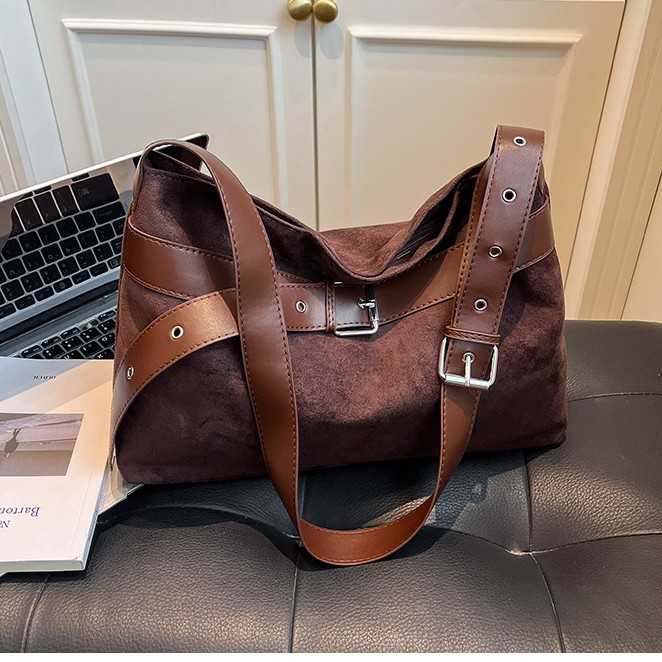 Transfronterizo mochila de seda esmerizada bolsa de gran capacidad para mujeres 2025 nuevo retro bolso de hombro lazo viento mochila