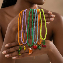 �ļ�������u��Ͱ���ɫ�ɐ�Ů��֬����ˮ���K�����Ʒ����â��