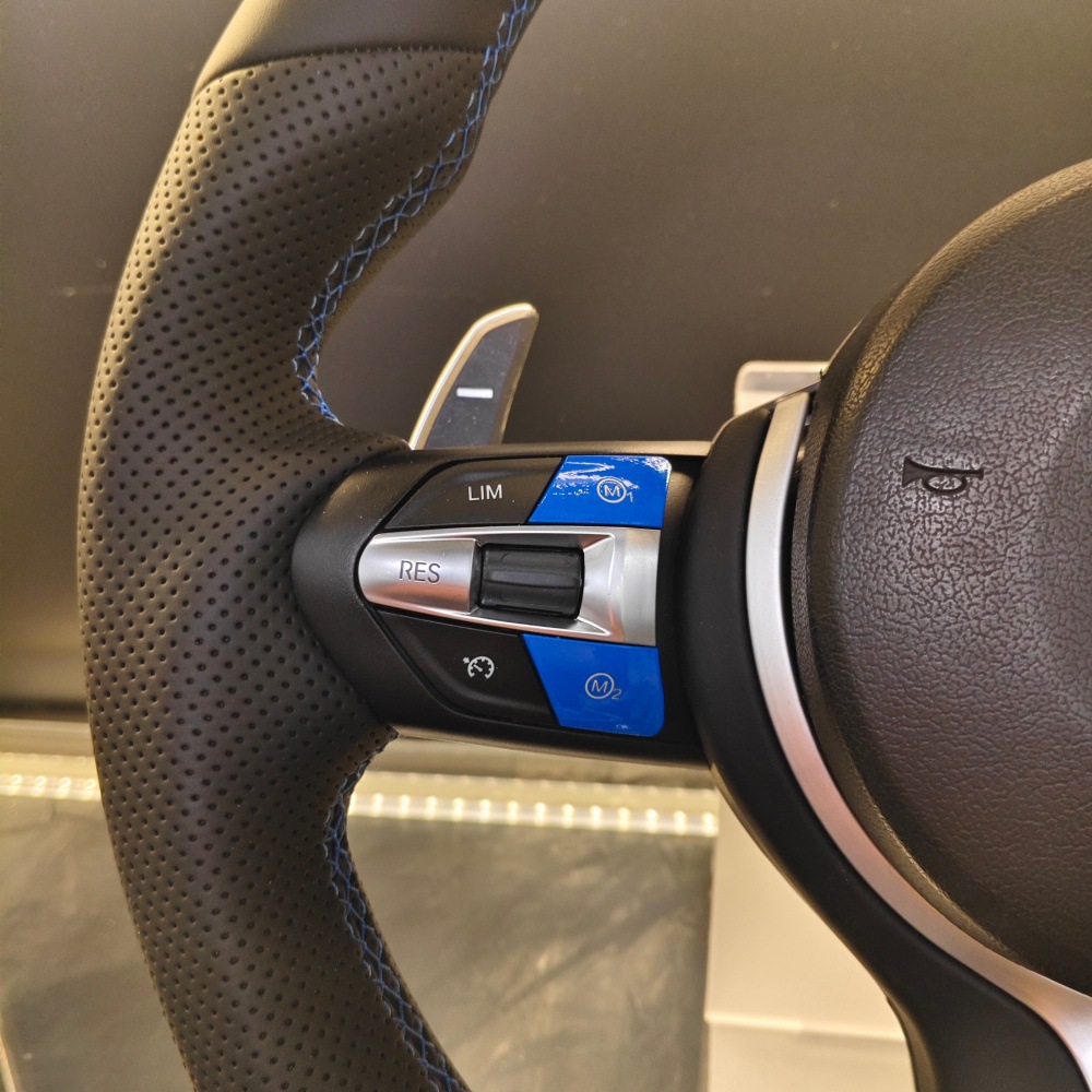 Suitable for BMW 1 Series, 2 Series, 3 Series, 4 Series, 5 Series, 6 Series, 7 Series modified blue button-stitched T-shaped steering wheel assembly