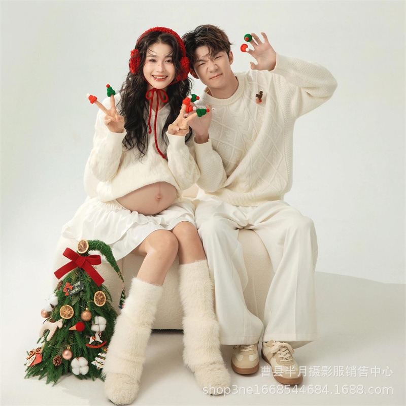 Photo Studio Couple Pregnant Women Photo Costume Christmas Theme Couple Home Korean Style Fresh Pregnant Mummy Photo Costume at Home