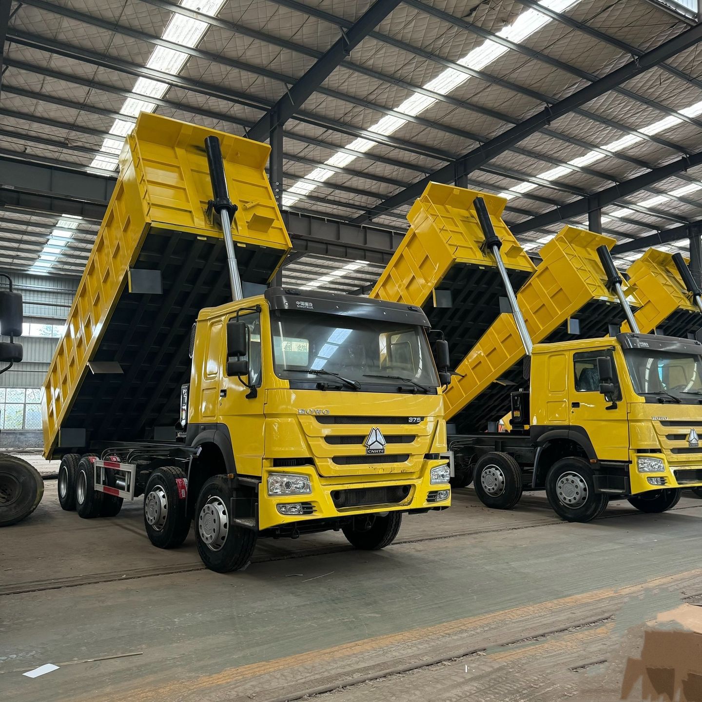 Howo 8X4 Dump Truck Euro 2 Emission Dump Truck, Factory Direct Supply, Second-Hand Refurbished, Euro 2 Emission Certification