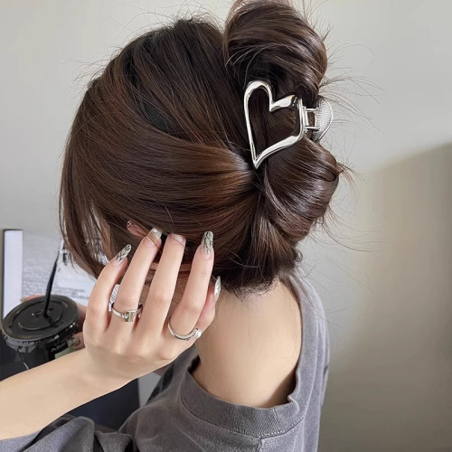 High-end metal heart clip, minimalist shark clip hair clip, back of head hair pin, out-of-door hair accessory