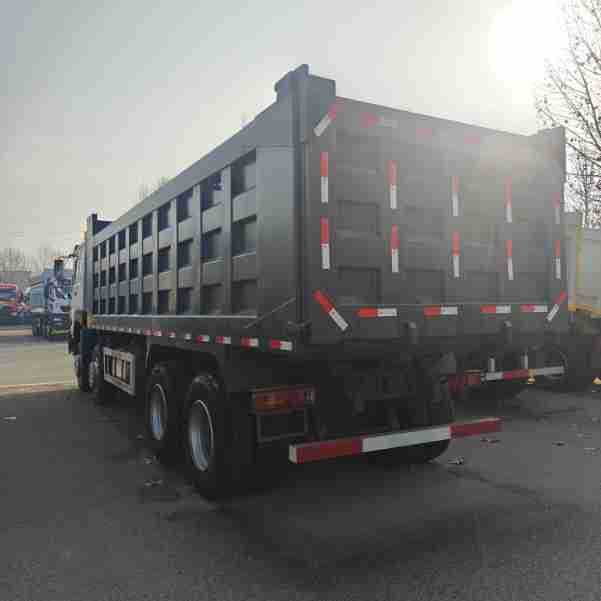 Exported dump truck, front four rear eight axle muck dump truck, used HOWO rear eight wheel 6X4 dump truck
