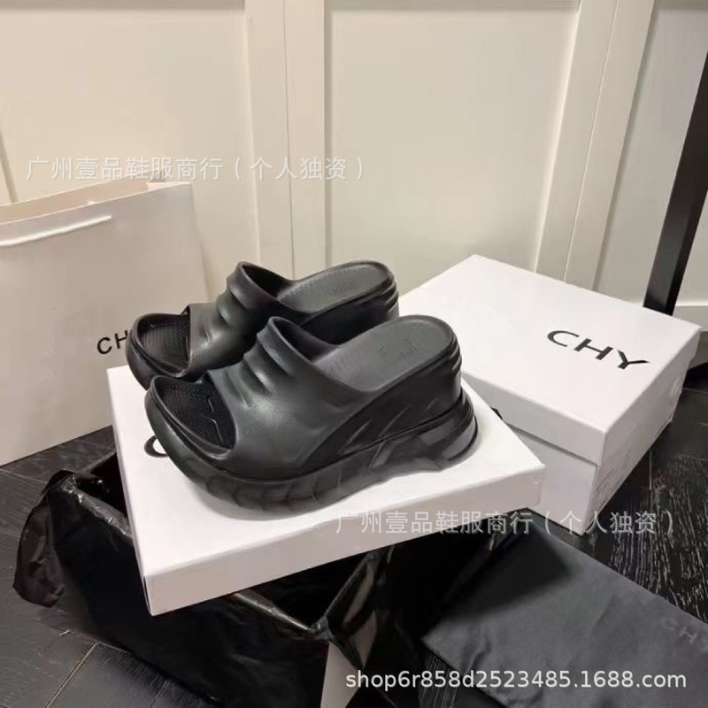 High-End Version ~ g Brand Marshmallow-Style Thick-Soled Slippers, 10cm Waterproof Platform Wedge Heel, Suitable for Outdoor Wear and Beach Sandals