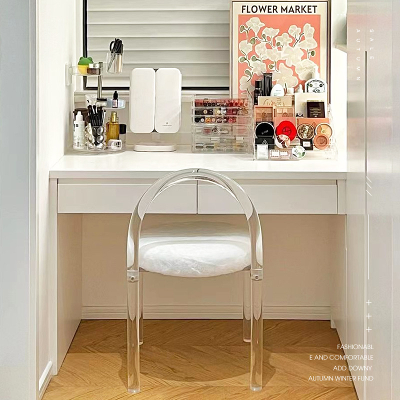 Acrylic transparent crystal dining chair for home, modern minimalist luxury Nordic vanity makeup bench chair for Instagram influencers