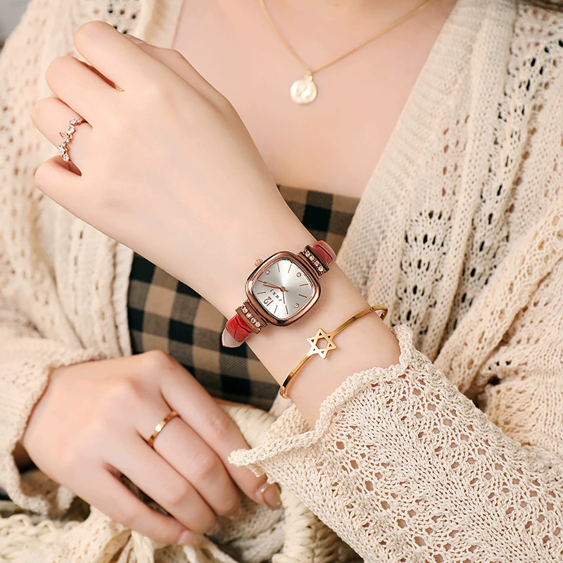 Coffee quartz square watch for leisure, 2022 collection