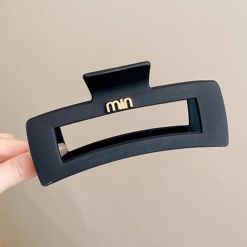 Versión coreana de letras negras, clip cuadrado grande, clip de tiburón femenino, volumen de cabello en la parte posterior de la cabeza, clip de cabello al por mayor