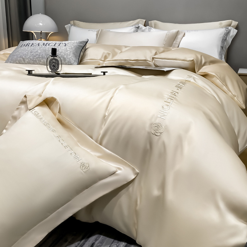 Fabricantes al por mayor 2025 nuevo conjunto de ropa de cama de cuatro piezas de hielo de verano sábanas de cama de seda cubierta de seda para dormir desnuda