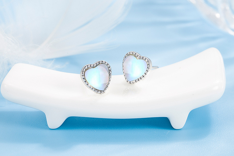 Fashion Heart Shape Copper Earrings Inlay Zircon Copper Earrings 1 Pair