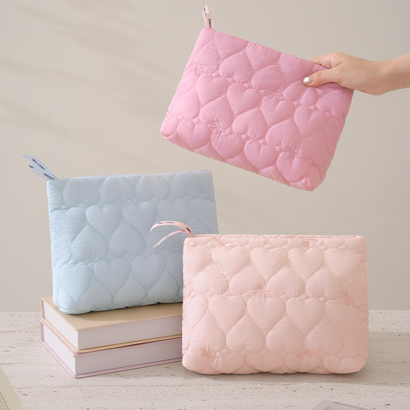 Runhui's new Heartbeat hand-held storage bag, quilted candy-colored makeup bag, portable storage bag, makeup organizer Runhui's new Heartbeat hand-held storage bag, quilted candy-colored makeup bag, portable storage bag, makeup organizer