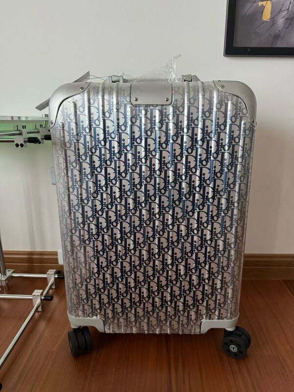R家款默瓦银色/联银色20寸登机旅行箱铝镁合金材质|undefined