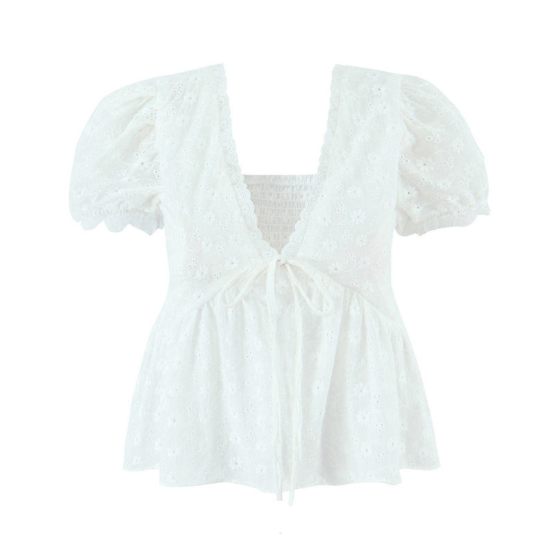 Sweet and Sexy Lace Patchwork Short-Sleeve T-Shirt, Flattering and Slimming, Versatile Top for Summer