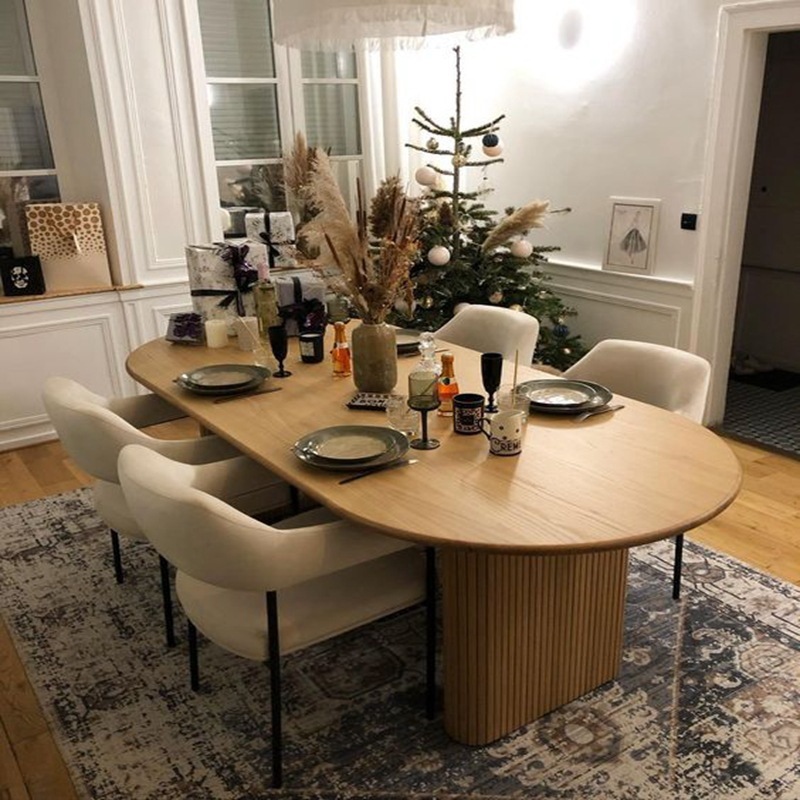 Nordic Light luxury solid wood dining table modern minimalist Oval home living room log long table designer desk