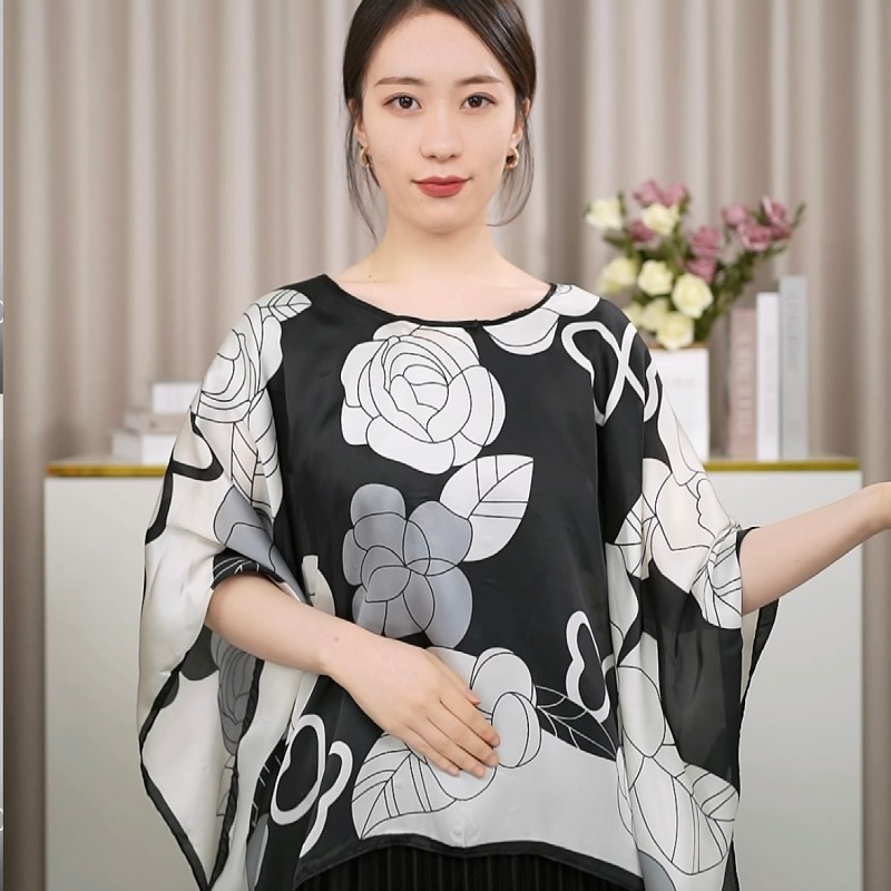 Women's Elegant Flower Satin Shawl display picture 2