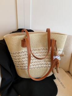 Straw summer shoulder bag, fashionable universal one-shoulder bag, city style