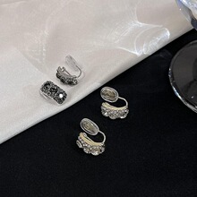 ���غ�ɫ�荶��A2023���¿С���OӋ�и߼��p�ݟo�������A���l