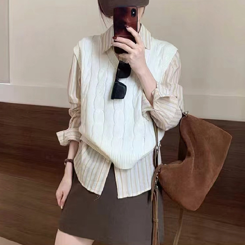 Autumn and Winter New V Neck Versatile Casual Vest Sweater for Women Korean Style Cable Pure Color Knitted Vest for Women