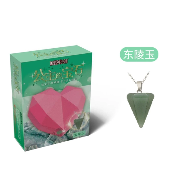 Pendant jade, with gem