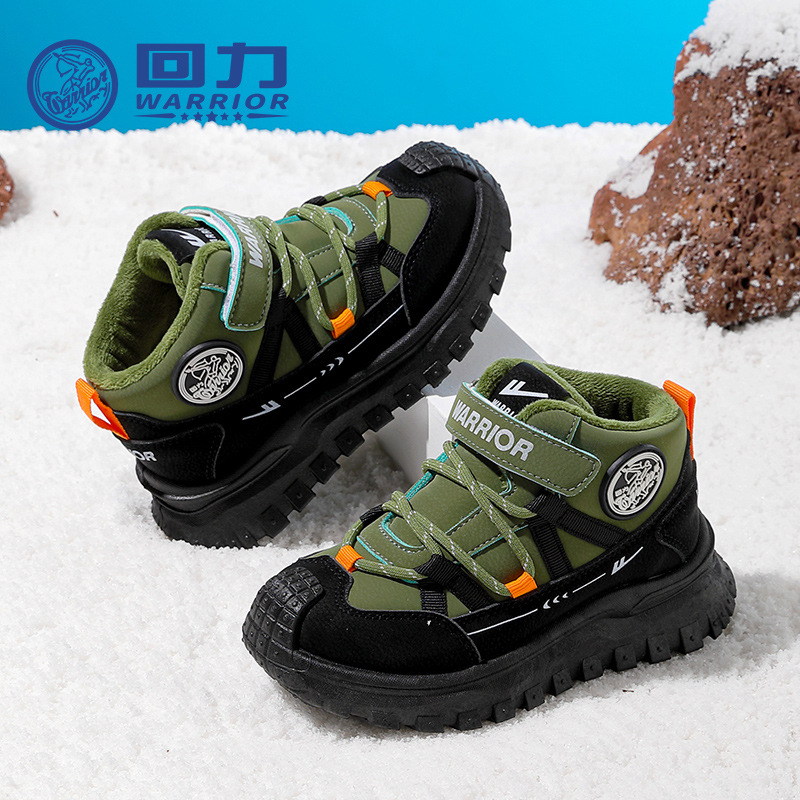 Zapatos infantiles de velcro de alta altura y terciopelo caliente simple para hombres y mujeres, zapatos de algodón de moda para niños mayores.