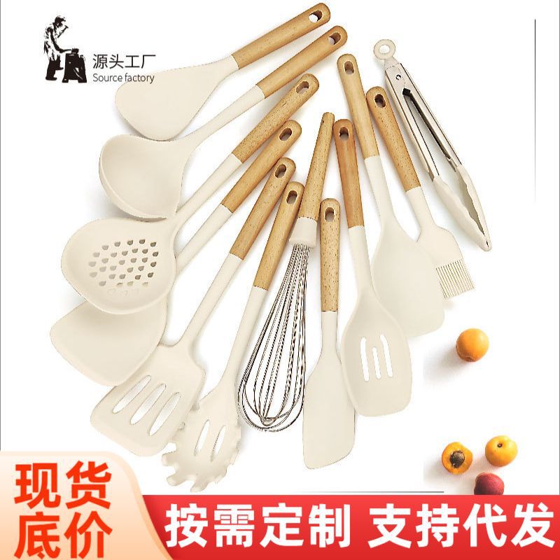 Nuevo mango de madera utensilios de cocina de silicona transfronterizo dedicado 12 piezas de alta temperatura resistente antiadherente sopa cuchara colador pala traje