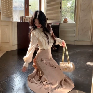富家千金套装女新年春季新款法式气质高级感衬衫鱼尾半身裙两件套