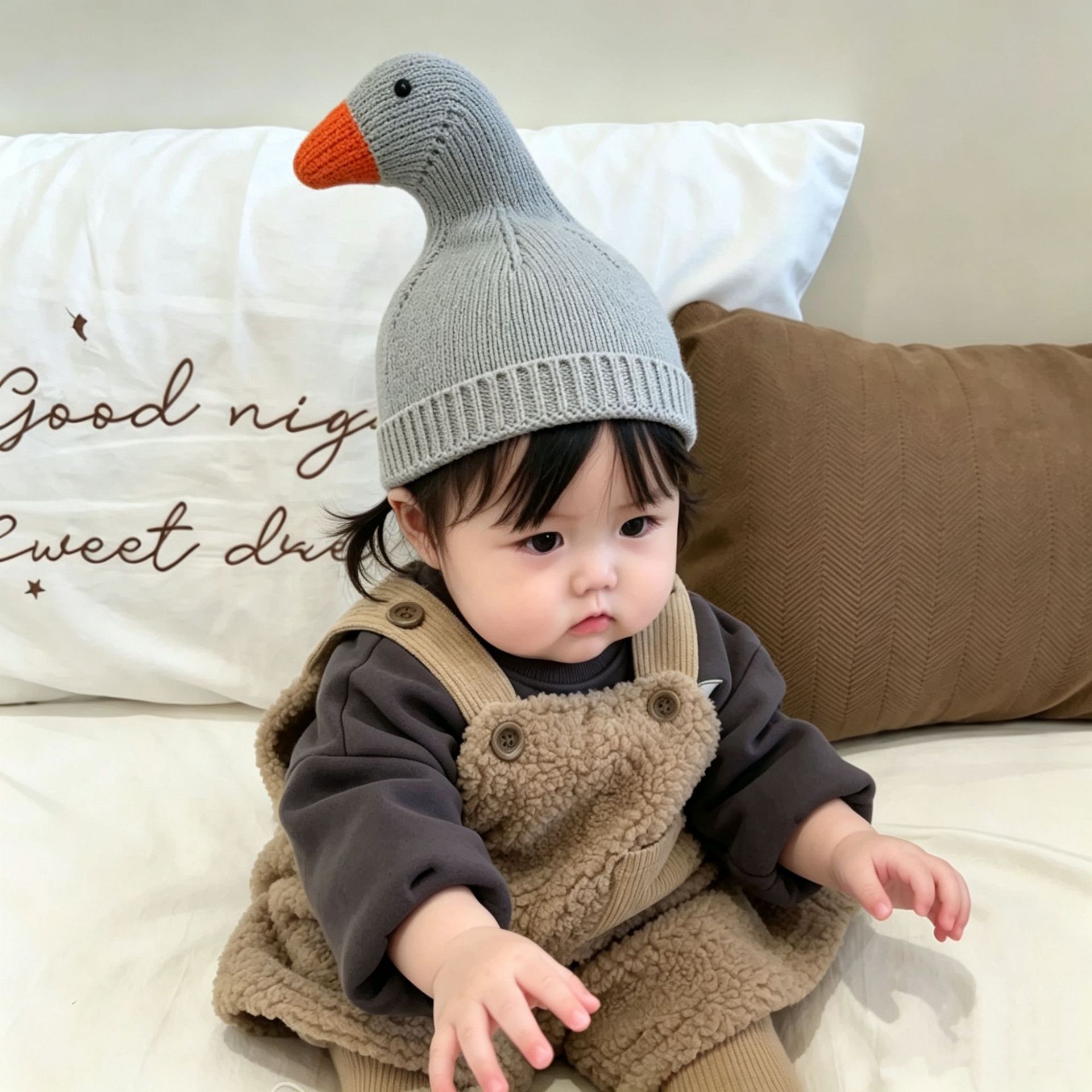 Korean baby hat winter 2026, goose-head knitted hat, children's goose-head style knitted hat, baby beanie
