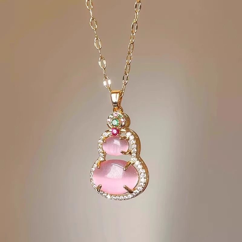 Collar con colgante de calabaza para mujer, lujo ligero, nicho, avanzado 2025, nueva cadena de clavícula explosiva, regalo del día de la madre para mamá