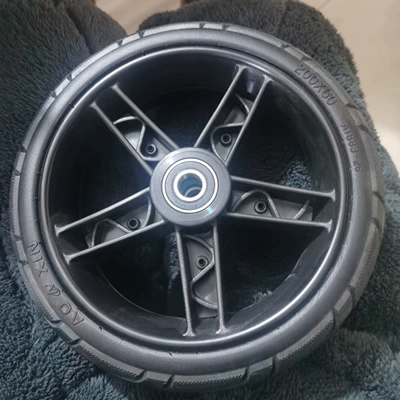 and Rear Wheel Assembly, Elektrikli avtomobil şinləri