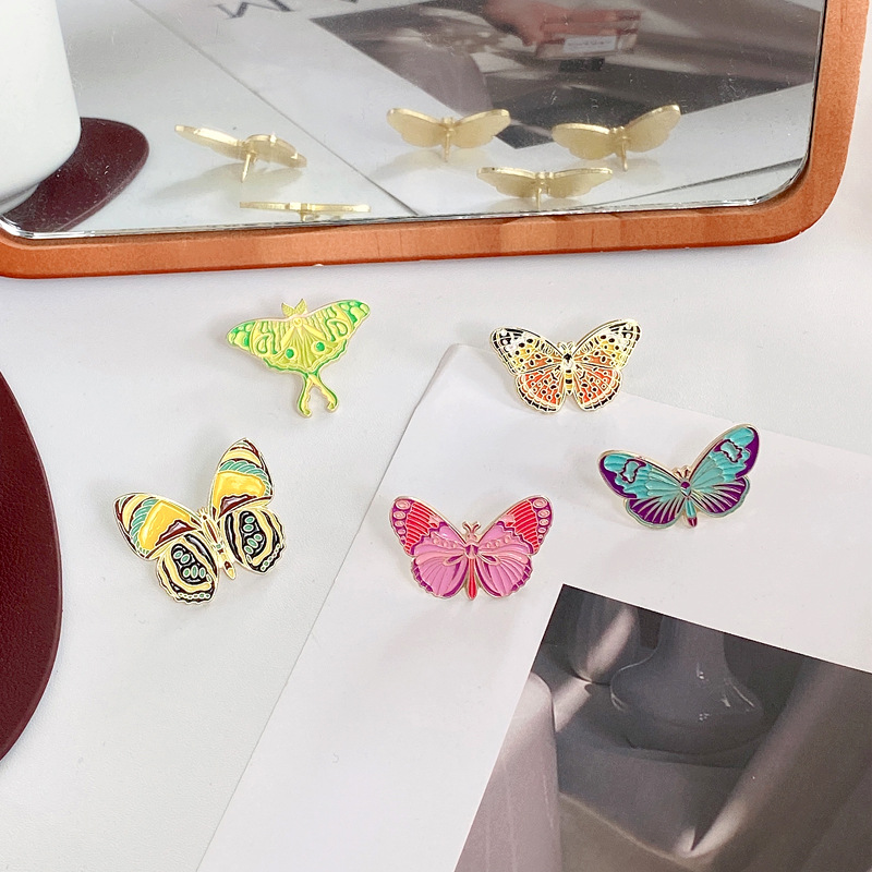 5g Weight Brooches Classification Daily Occasion Alloy Material Butterfly Pattern Women'S Gender Plating Design Simple Style Style Simple Style Pin Butterfly Alloy Plating Women'S Brooches 8