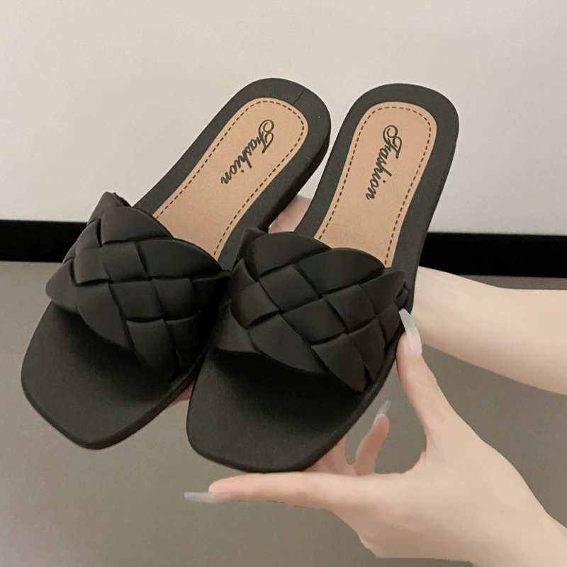 Slipper female Xia Lingbu Fashionable Blinds Drag Twita Blade Soft Fave Wear Simple Fangtou Beach Drag Girl