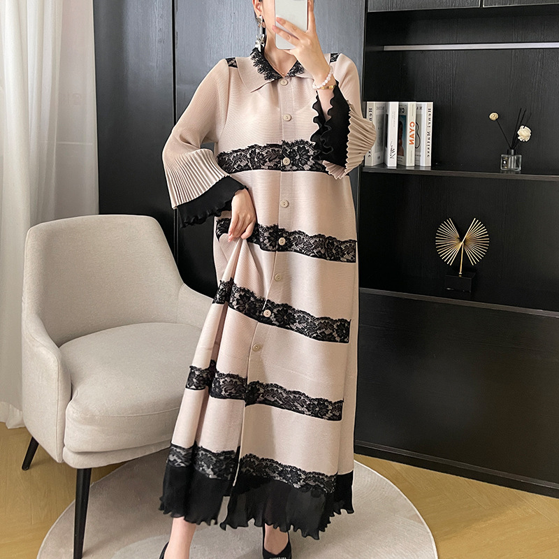 Pleated lace stitching coat 2023 Autumn New Shirt Dress Western style outer single pleated robe loose