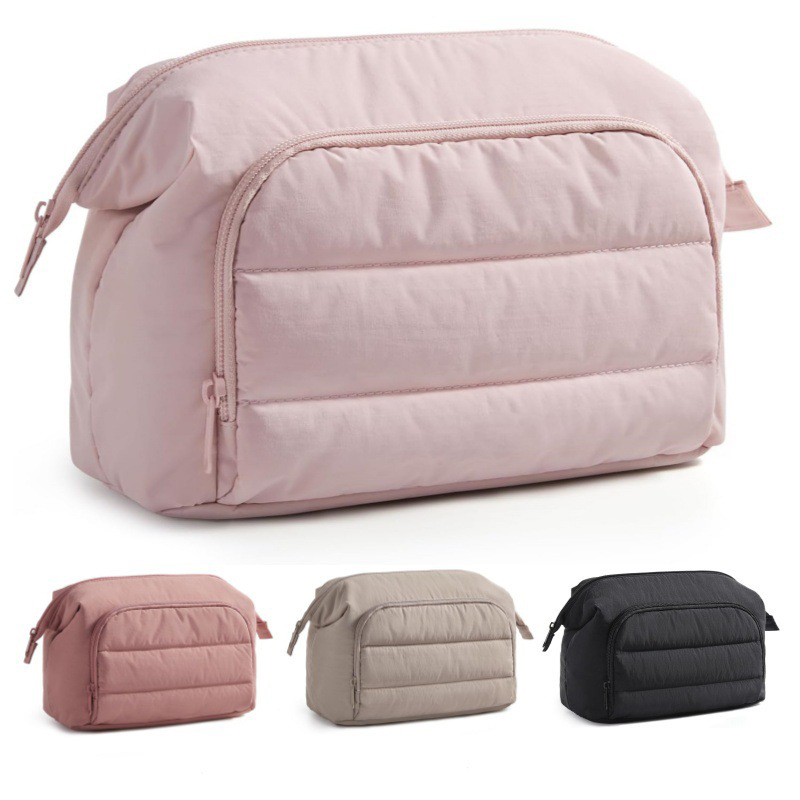 Large Capacity Fluffy Makeup Bag Lightweight Travel Cosmetic Case_voghion.com