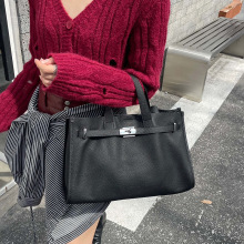 轻奢经典款2025秋冬头层牛皮大容量单肩斜挎手提包真皮女包托特包