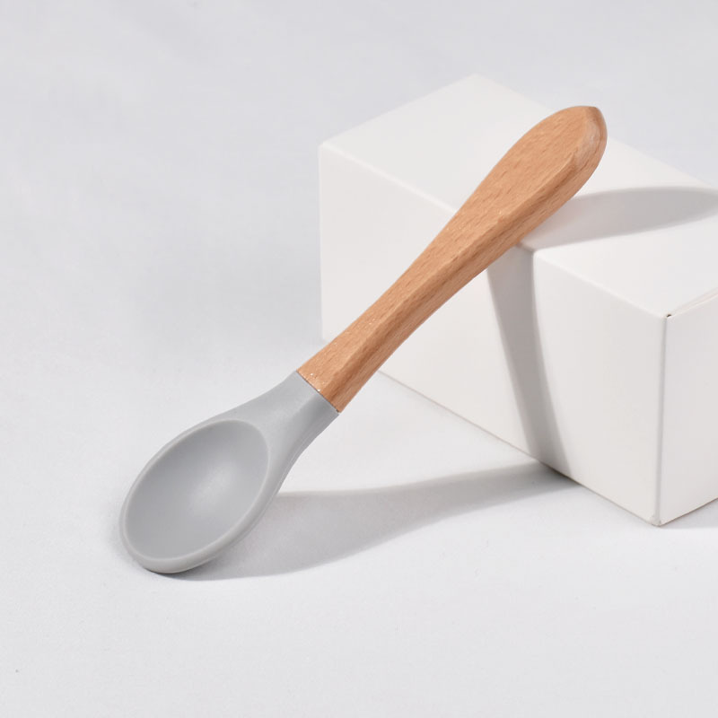 회색 숟가락
