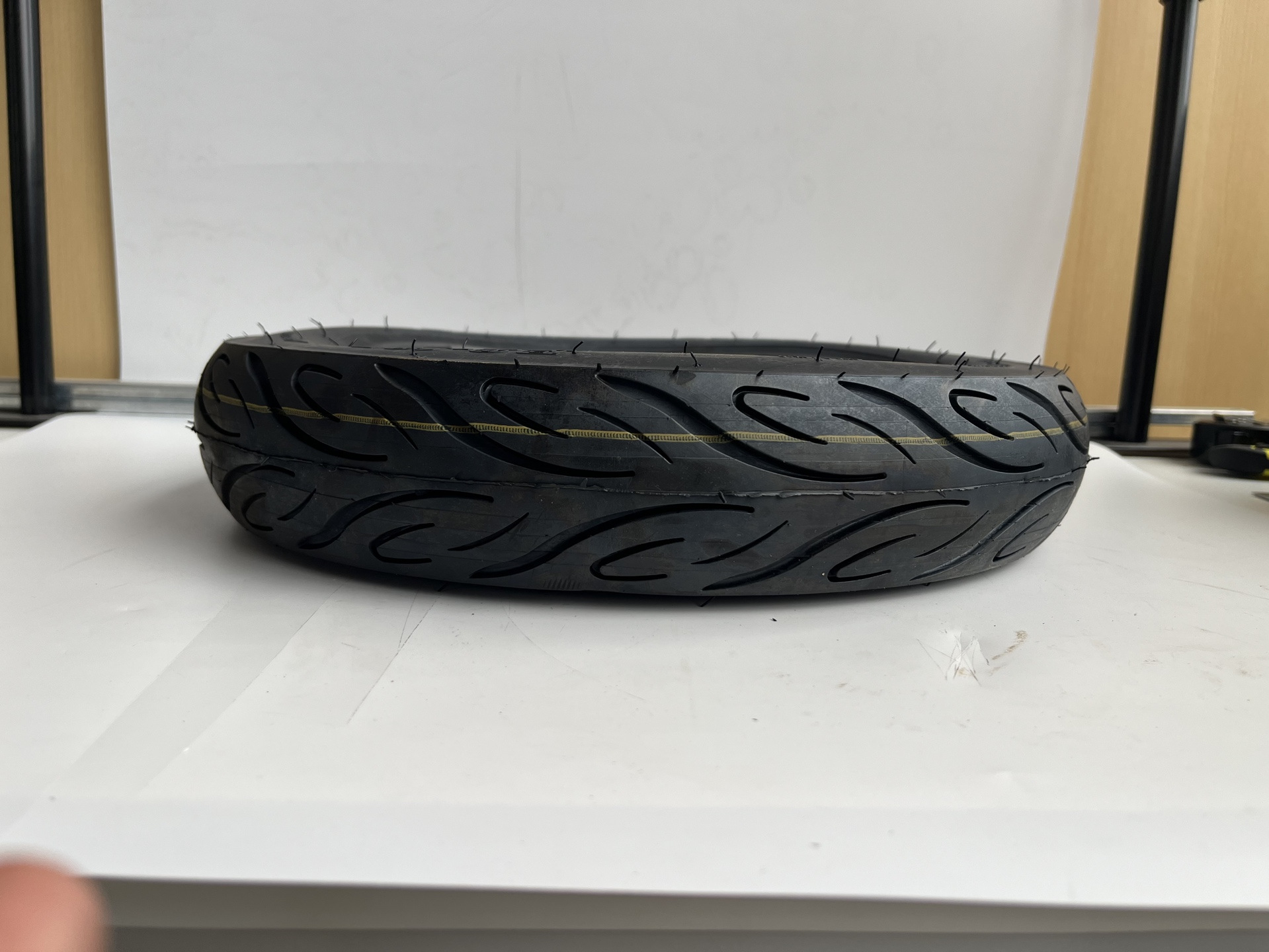 Electric vehicle tire 2.75-10 vacuum tire, thickened, wear-resistant, non-slip, for two-wheel and three-wheel electric vehicles