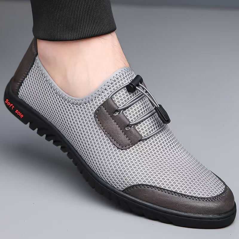 Customized Mesh Shoes for Men, Hollow Breathable Sports Shoes, Soft-Soled Black Work Shoes, Trendy Casual Shoes for Men