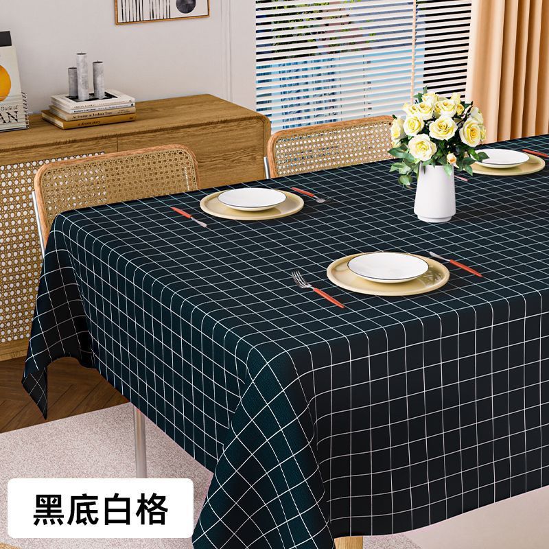 야외 사진 촬영, 캠핑 분위기의 식탁보, 검정색 배경, 흰색 체크무늬, 직선 모서리