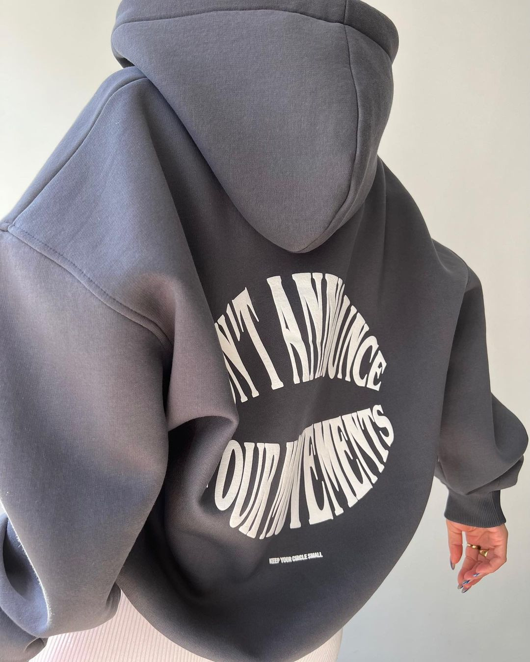 2023 Damski sweter z nadrukiem, uniwersalny top z długimi rękawami i kapturem dla kobiet_voghion.com