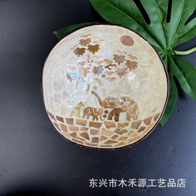 貝殻の彩色のココナッツの殻の碗は特色の民族の風情の食器の碗を象眼して家に飾って碗のタイ式の装飾品を収納します。|undefined