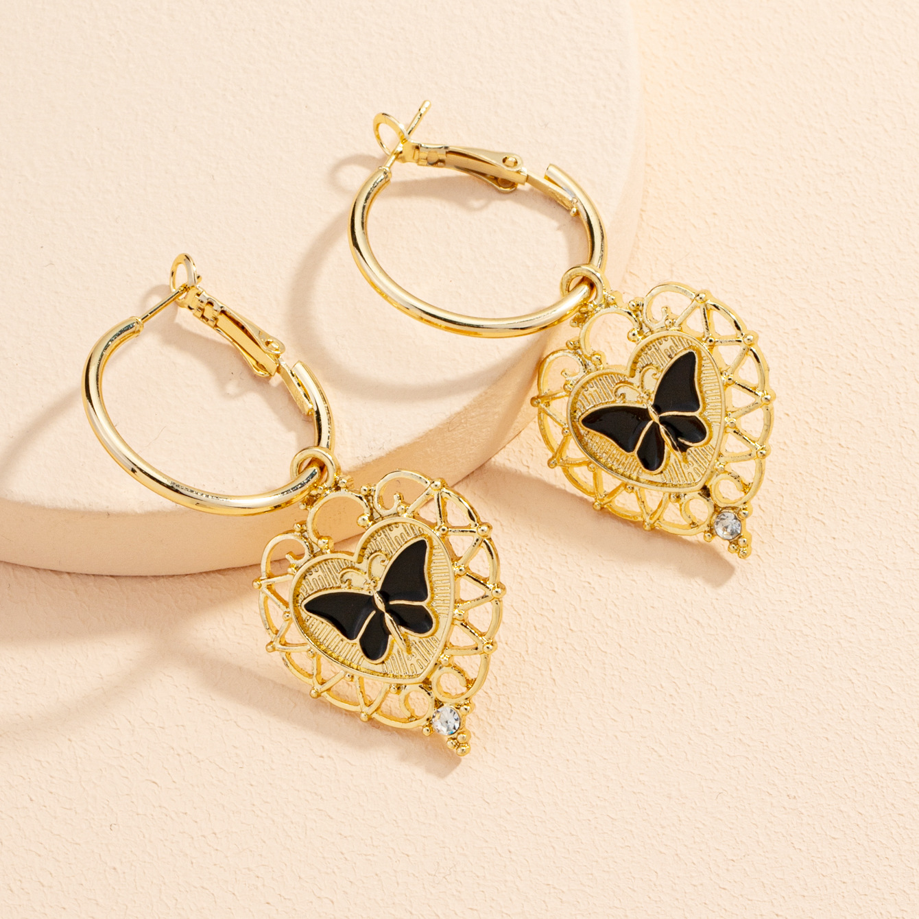 Simple Heart Fashion Butterfly Earrings display picture 5