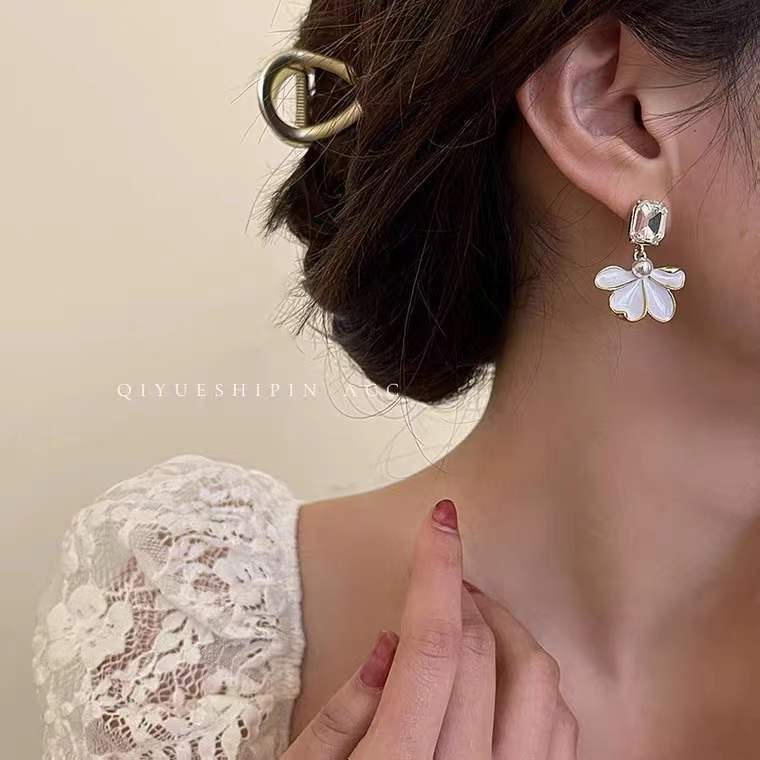 11-703 White (1)